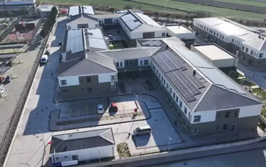 Kız yurduna girmeye çalışan şüpheli yakalandı; kurum müdürü uzaklaştırıldı