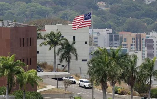 ABD Büyükelçiliği Caracas'ta yeniden açıldı