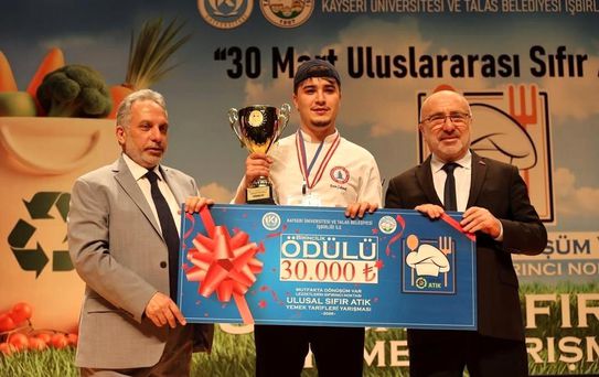 BEUN Aşçılık Programı Öğrencisi Çakmak'tan Türkiye Şampiyonluğu