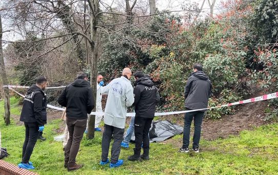 Şişli'de Parkta Erkek Cesedi Bulundu
