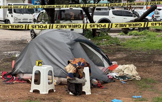 Antalya'da Çadırda Yaşayan Adam Ölü Bulundu