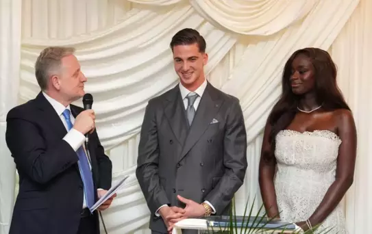 Bertuğ Yıldırım'ın eşi efsane golcünün akrabası çıktı