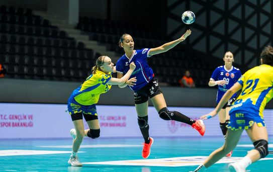 Kepez Belediyespor Finale Yükseldi