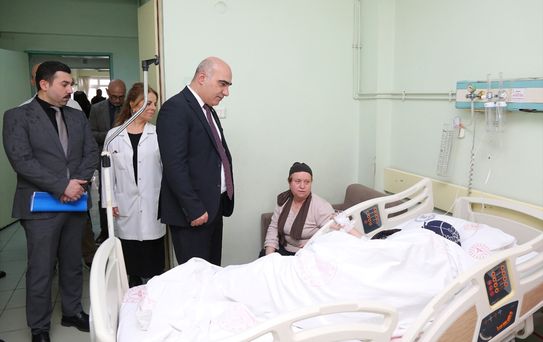 İzmir İl Sağlık Müdürü Hastanede İnceleme Yaptı