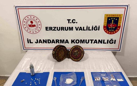 Erzurum'da Uyuşturucu ve Tevrat Ele Geçirildi