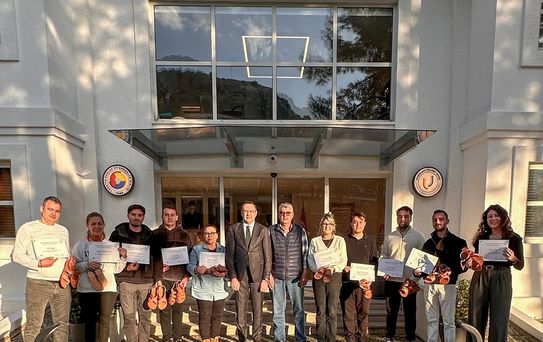 Marmaris'te Geleneksel Sandalet Eğitimi Tamamlandı