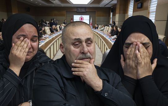 İsyan Meclis'e taşındı! Mikrofonu eline alan gözyaşlarına boğuldu