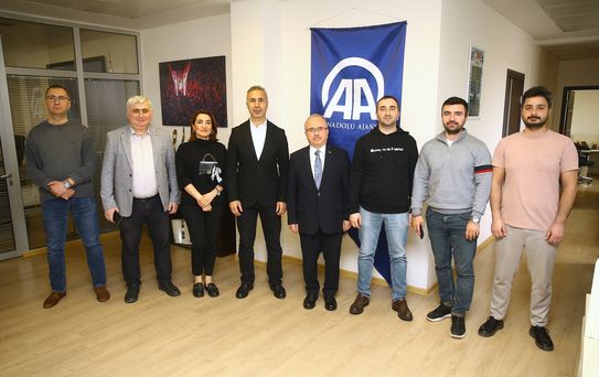 Akgün: AA, Azerbaycan-Türkiye İlişkilerinde Güvenilir Kaynak