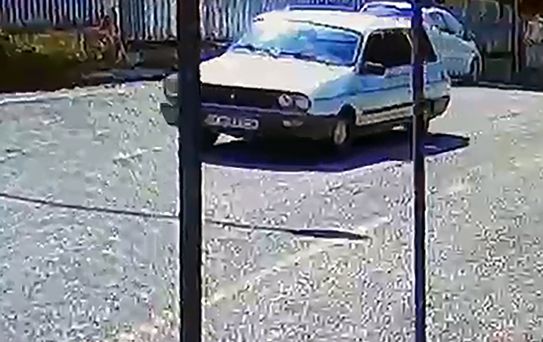 Dolandırıcılar Zeynep A.'nın Altınlarını Aldı