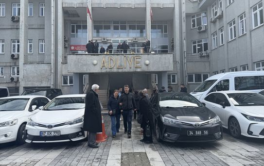 Kilimli'de Boşanma Davası Sırasında Cinayet Davası Başladı