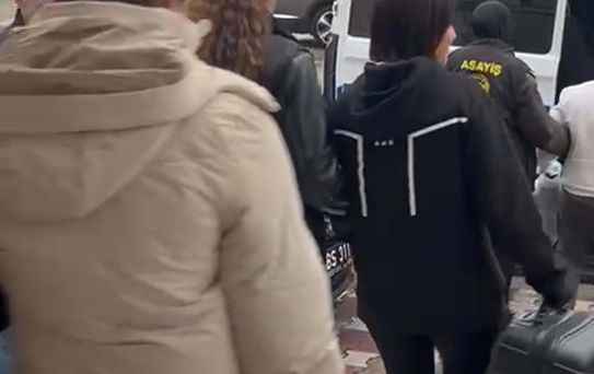 Manisa'da Fuhuş Operasyonu: 3 Tutuklama