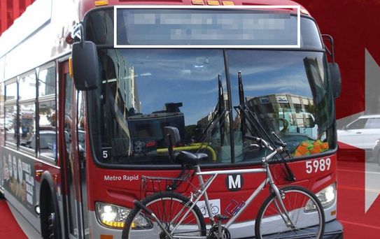 Los Angeles’taki otobüslere yazılan Türkçe mesaja dikkat