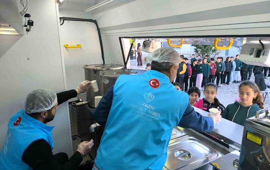 Öğrencilere Sıcak Çorba İkramı