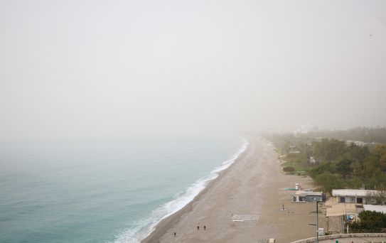 Antalya'da Toz Taşınımı Hayatı Olumsuz Etkiledi