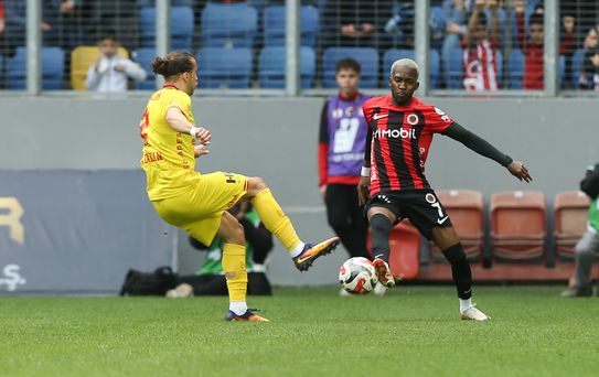 Göztepe, Gençlerbirliği'ni 2-0 Yendi
