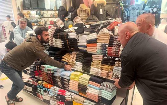 Antalya'da iş merkezinde yangın paniği