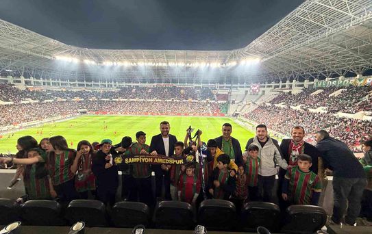 Eğil'den gelen çocuklar Amed Sportif Faaliyetler Boluspor maçını tribünden izledi