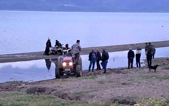 ATV, balçığa saplandığı yerden kurtarıldı