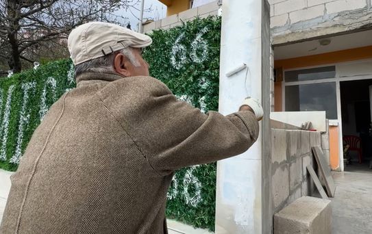 'Mesihim' diyen şahsa zabıta ayarı! Hepsini elleriyle sildi, sosyal medyanın diline düştü