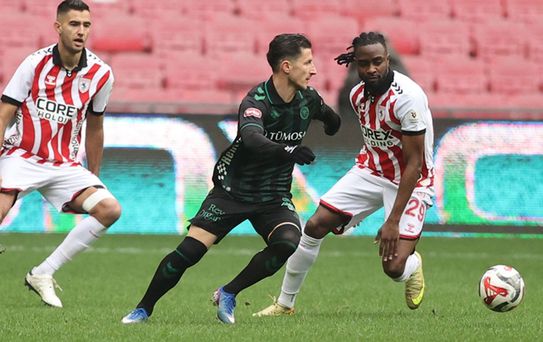 Samsun'da inanılmaz maç! 4 gol, kırmızı kart ve 90+3'te kaçan penaltı