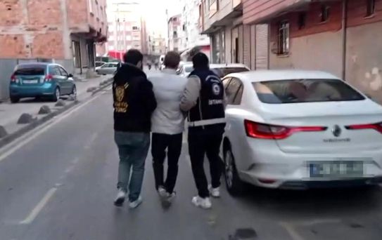 Sahte Belgelerle İkamet İzni Operasyonu