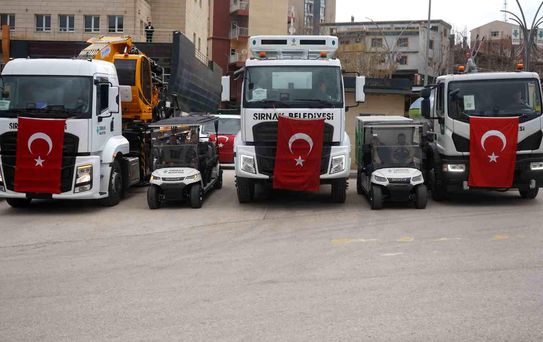 Şırnak Belediyesi araç filosunu büyütüyor: 6 yeni araç hizmete alındı
