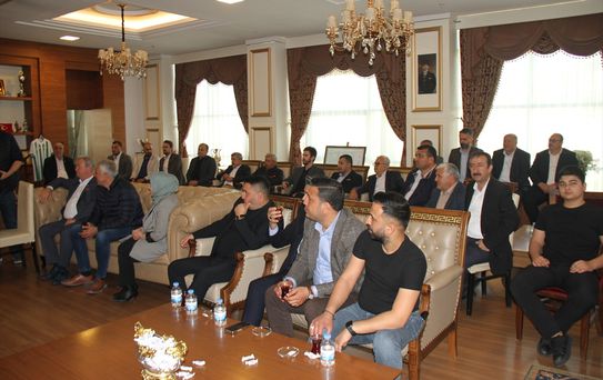 AK Parti Serik İlçe Teşkilatı, Serik Belediye Başkanı Kumbul'u ziyaret etti