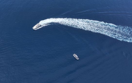 Antalya'da deniz polisleri karakol botlarıyla mavi sularda her daim teyakkuzda