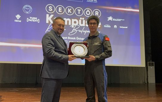 Astronot Atasever, Öğrencilerle Uzay Deneyimlerini Paylaştı