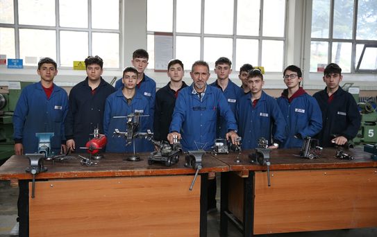 Kastamonu'da Öğrenciler Atık Metalle Sanat Yaratıyor