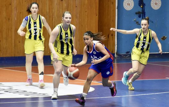 14 Yaş Altı Kızlar Türkiye Şampiyonası Devam Ediyor