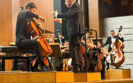 BBDSO, Ayhan Kızıl'ı Anma Konserinde Lionel Martin'i Ağırladı