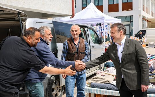 Vali Sözer Gölpazarı Semt Pazarını Ziyaret Etti