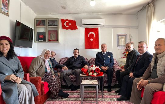 Bozyazı Kaymakamı Topsakaloğlu'ndan şehit ailesine ziyaret