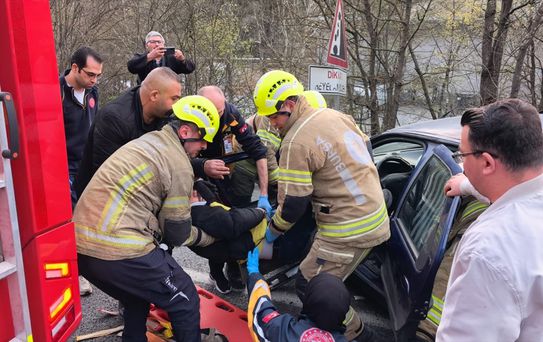 İnegöl'de Otomobil Kazası: 2 Yaralı