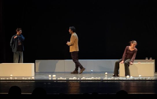 Bursa'da Arnavutluk Tiyatrosu