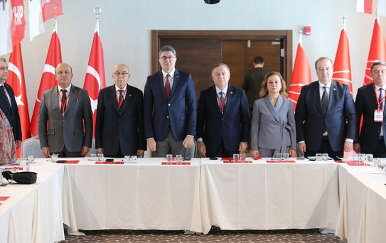 CHP'den Erken Seçim Vurgusu