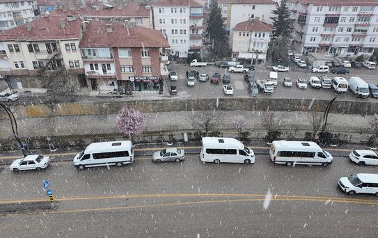Çubuk ve Akyurt'ta Kar Yağışı Başladı