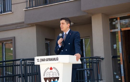 Diyarbakır'da 82 deprem konutu hak sahiplerine teslim edildi