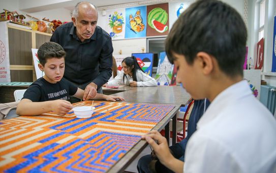 Diyarbakır'da Öğrenciler Teknolojiyi Sanata Dönüştürüyor