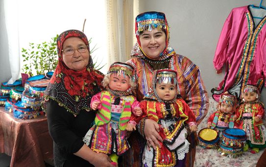 Zeynep Bekil'in Geleneksel Üç Etekleri