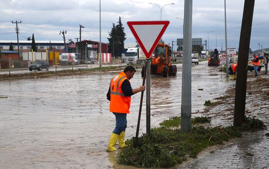 Antakya'da Sağanak Yağış, Mahsur Kalanlar Kurtarıldı