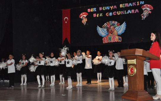 Hizan'da 23 Nisan Coşkuyla Kutlandı