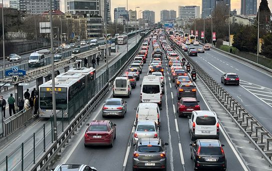 İstanbul'da Trafik Yoğunluğu Yüzde 81'e Çıktı