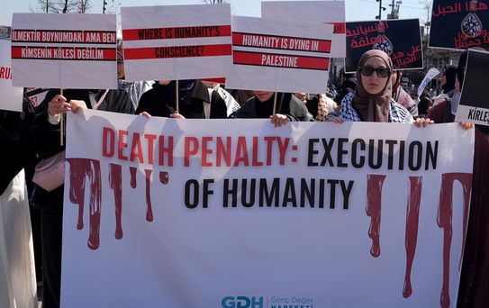 Beşiktaş'ta Filistin İçin İdam Yasasına Protesto