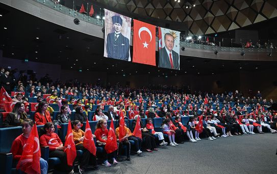 23 Nisan Coşkusu İstanbul'da Kutlandı