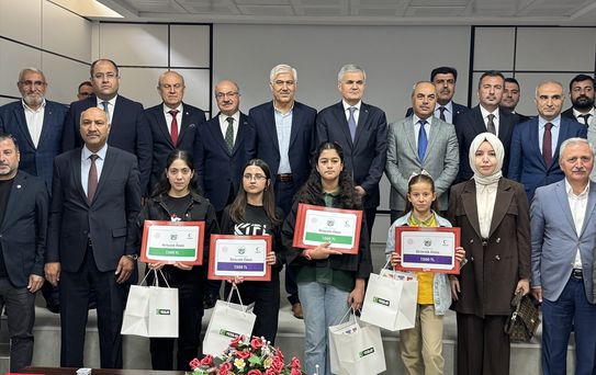 Kahramanmaraş'ta Sağlıklı Nesil Yarışması Ödülleri Verildi