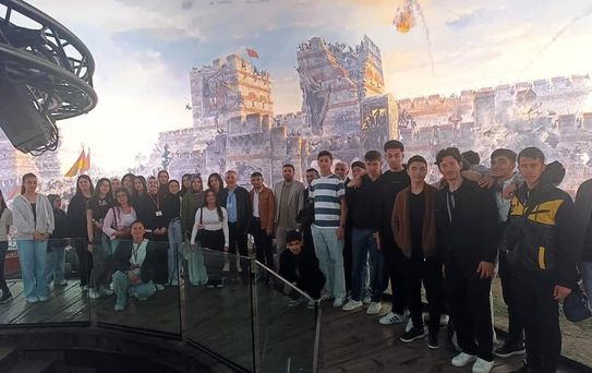 Kahta Belediyesi'nden öğrencilere gezi programı