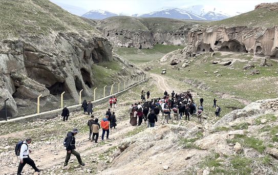 Ani Ören Yeri'nde Doğa Yürüyüşü