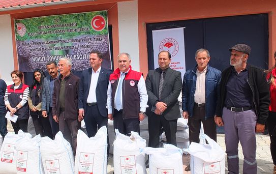 Keban'da Çiftçilere Nohut Tohumu Dağıtıldı